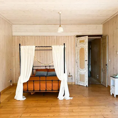 Maison Atypique Dans Parc Au Coeur De